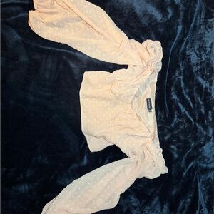 PrettyLittleThing Blush Puff Sleeve Crop Top